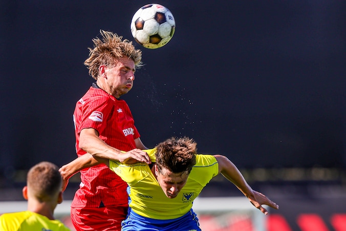 Helmond Sport-routinier raakte in laatste oefenduel geblesseerd en lag ...