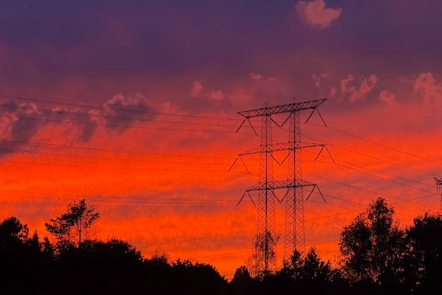 brabanders-genieten-van-spectaculaire-lucht-na-zonsondergang-en-delen