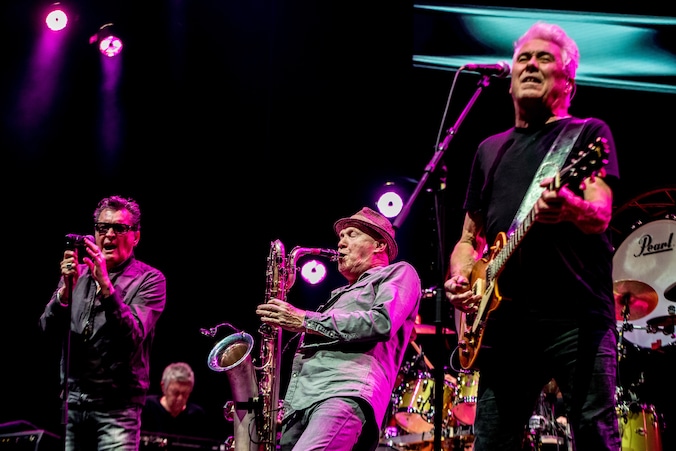 Bescheiden Bertus Borgers speelde 55 jaar met Golden Earring | Regio ...