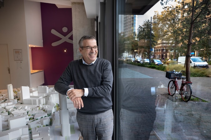 Deze man maakt het centrum mooier: ‘Ik kijk waar een lege plek is en ...