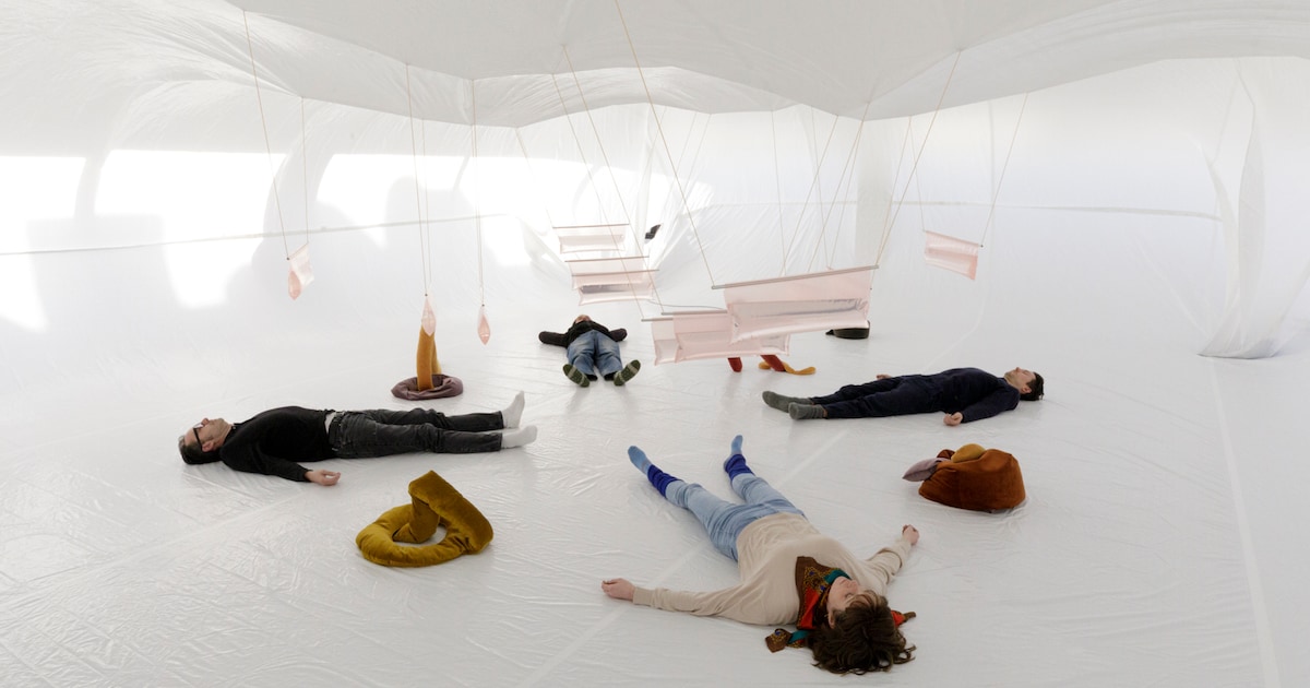 Van meditatie tot lichtshow: het alledaagse overstijgen op ‘beleeffestival’ STRP