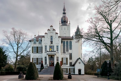 Vught schrapt uitbreiding ambtenaren deels en redt voorzieningen kwetsbaren