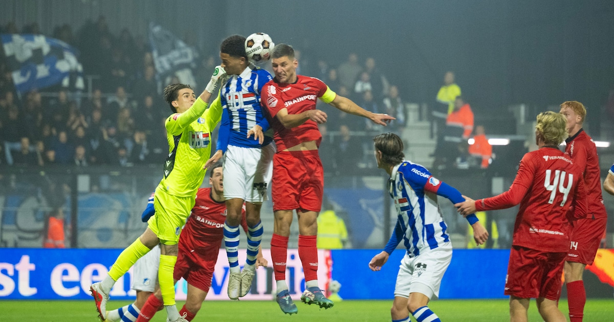 LIVE | FC Eindhoven houdt makkelijk stand tegen matig Helmond Sport: nog altijd 0-1 in derby