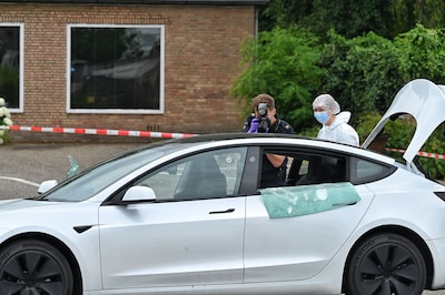 Gewonde gevonden in auto in Tilburg, politie onderzoekt kogelgat en kapot raam
