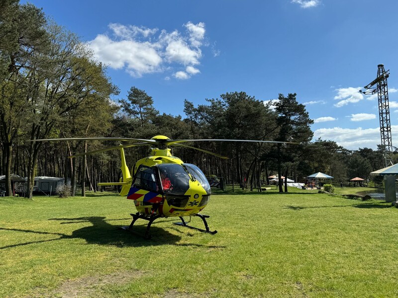 Een traumahelikopter landde op Camping Boekels Ven.