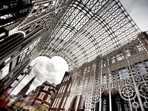 In de Rechtestraat komt een kathedraal van licht van De Cagna