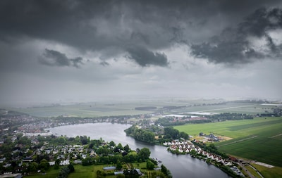 Code geel in heel het land om onweer, hagel en win