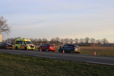 Botsing tussen twee auto's in Volkel