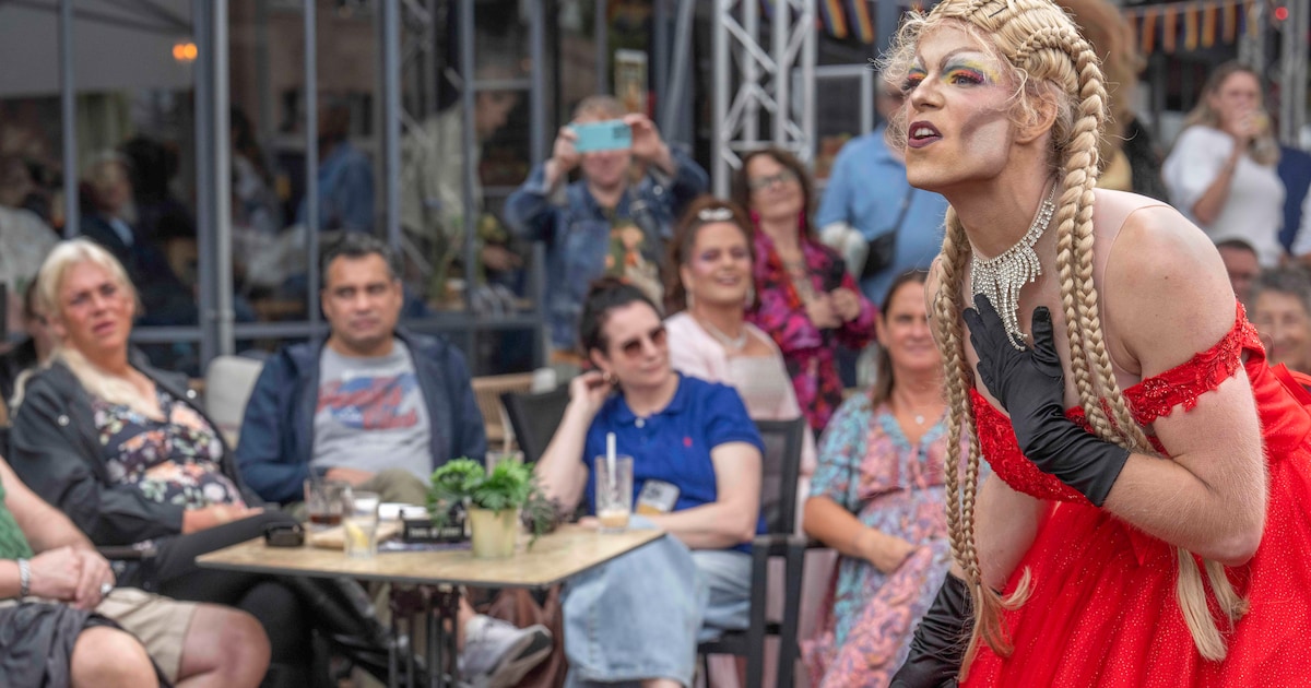 Nog maar één deelnemer over bij drag race in Helmond, toch laat Miss Sasha Viola zich niet tegenhoud