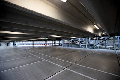 Vijf jaar open, maar parkeergarage Aalsterweg staat nog steeds grotendeels leeg