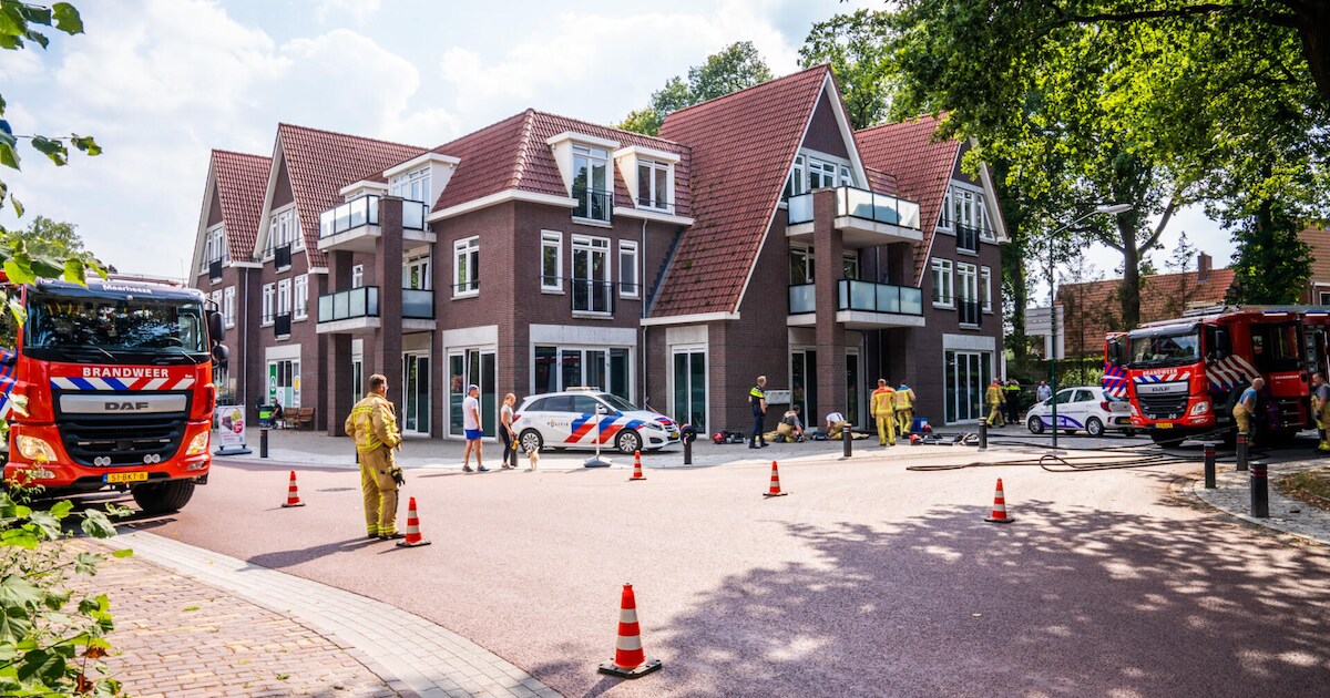 Voorbijganger hoort rookmelder afgaan in complex voor statushouders in Sterksel en voorkomt brand