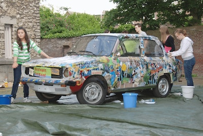 Wat is er met dit kunstzinnige Dafje van museum Kempenland gebeurd?