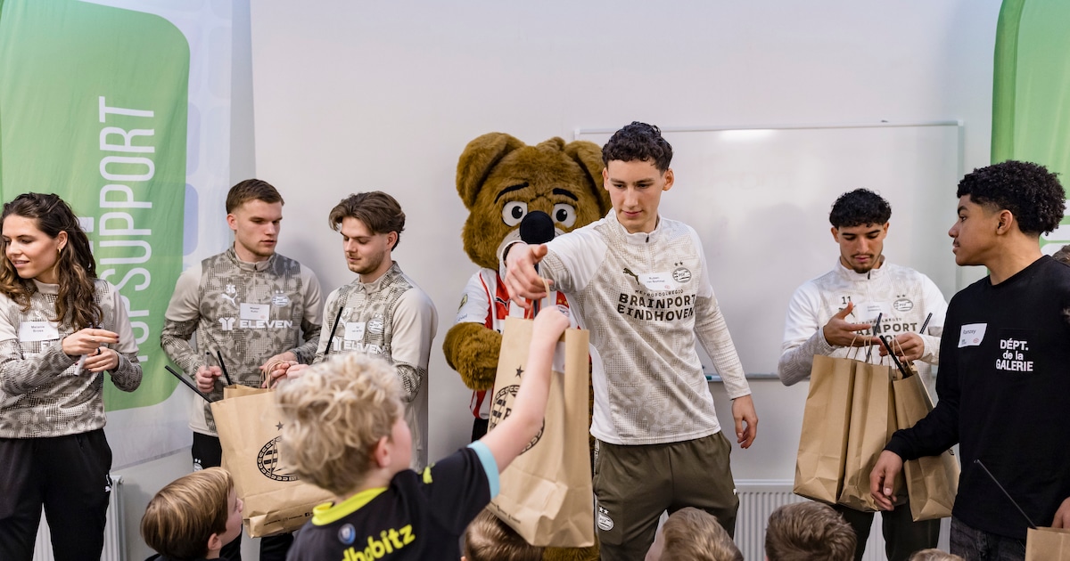 Ruud van Nistelrooij inspireerde PSV-aanvaller Ruben van Bommel om de kop omhoog te houden: ‘Het was