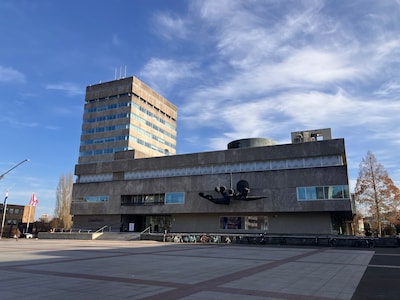 Eindhoven: vul de graanschuren nu het nog kan