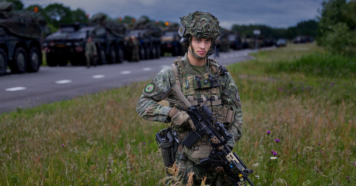 Duizenden militairen op weg naar Duitsland voor grootste oefening in jaren: ‘Onderweg nog wat uurtje