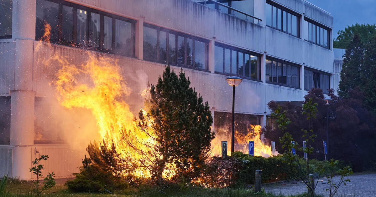 Drie mensen opgepakt voor rellen Loosdrecht, onder wie twee ...