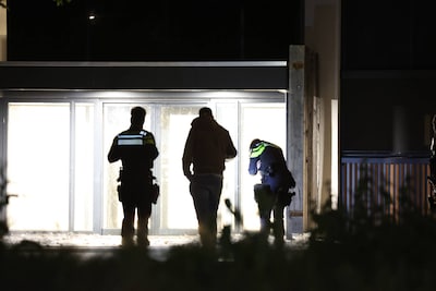 Politie onderzoekt mogelijke explosie bij beoogd azc in Engelen: roet aan de deur, vloeistof op de g