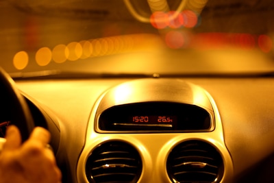 Hardrijder scheurt met 110 km/uur over 50-weg in Tilburg