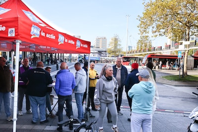 Ze staan op het bord, maar de bussen blijven écht weg: reizigers in de regio dupe van staking