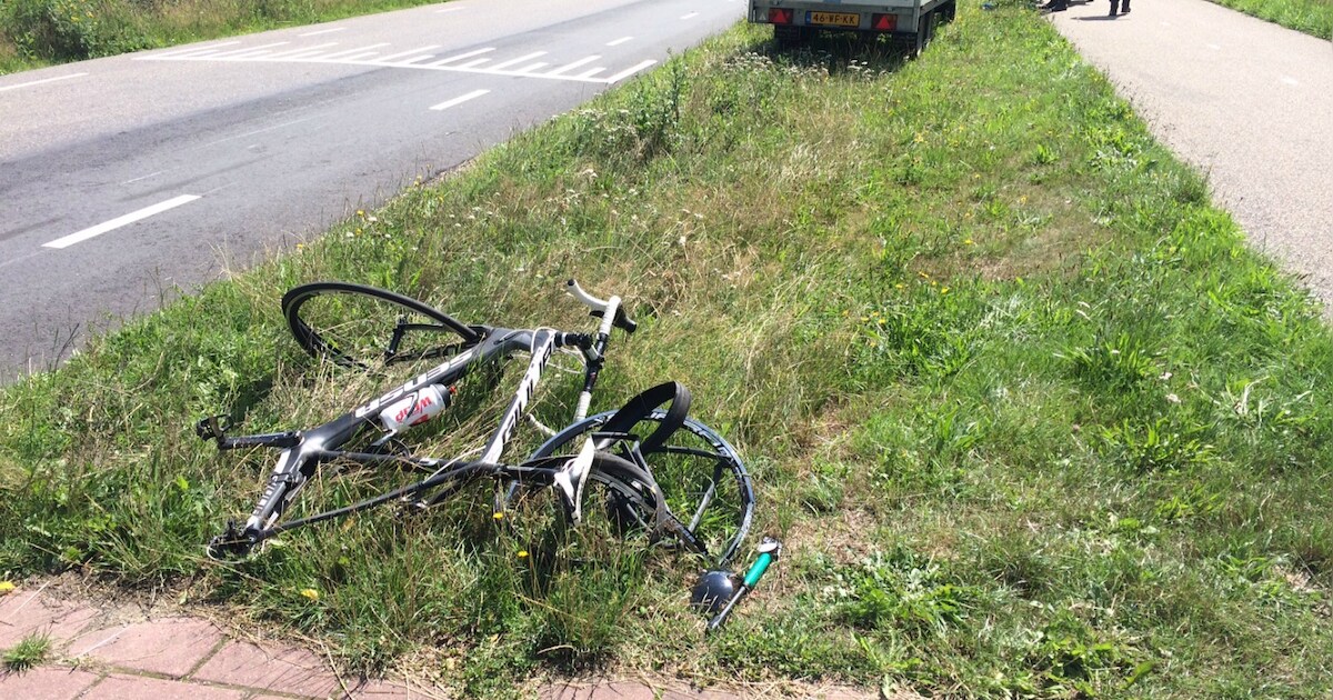 Motorrijders en wielrenner met elkaar in botsing tussen Wintelre en Oostelbeers