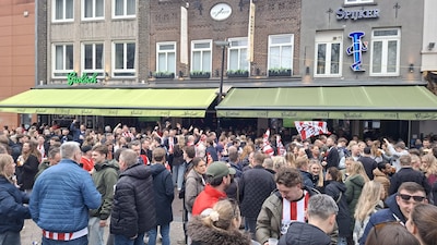 Teruglezen | PSV is kampioen! Fans vieren feest in Eindhoven