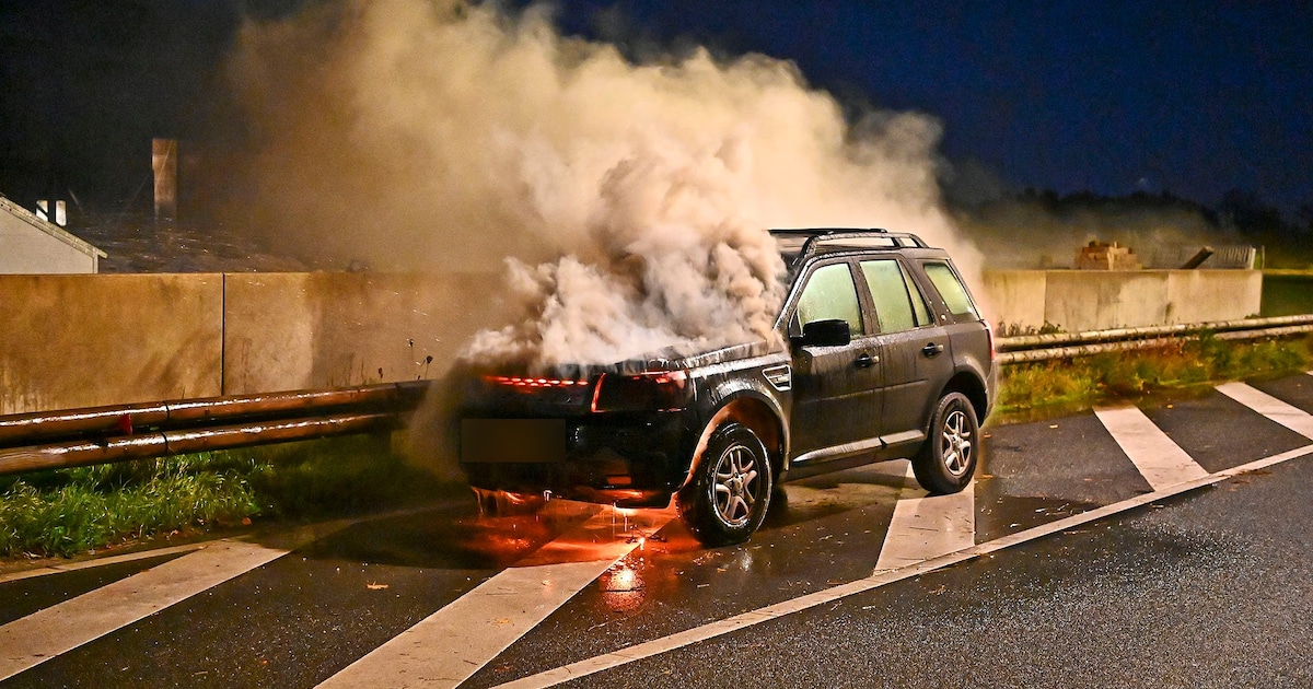 Autobrand op N397 bij Westerhoven, persfotograaf belaagd