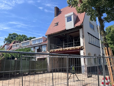 Tegenstanders grijpen nieuwe kans en willen dat bouw daklozenopvang in Stratum alsnog stopt