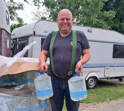 Opgezet zwembad blijkt ineens goud waard nu er geen water was in Lieshoutse buurt, zegt Maurice: ‘Me